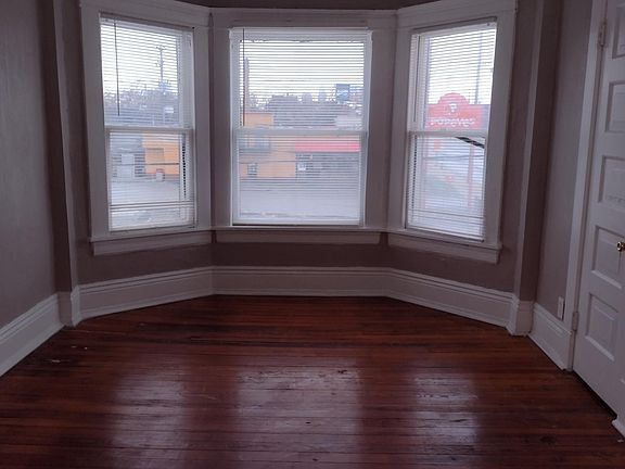 5th image of 7102 Carnegie Ave APT 4