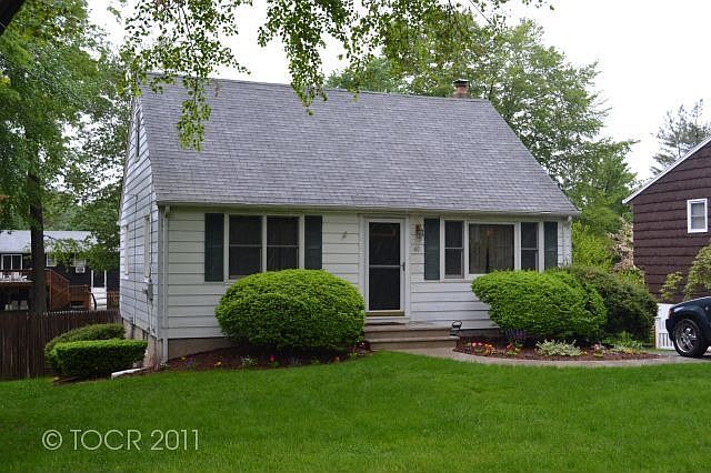 1st image of 40 McKinley Ave
