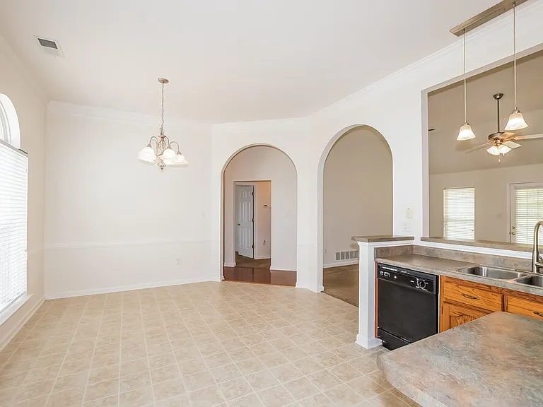 2227 Linda Shore Dr — Photo 7