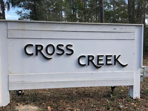 11 Cross Creek Cir, Freeport, FL 32439