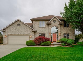 13985 Adeline Dr, Lansing, MI 48906