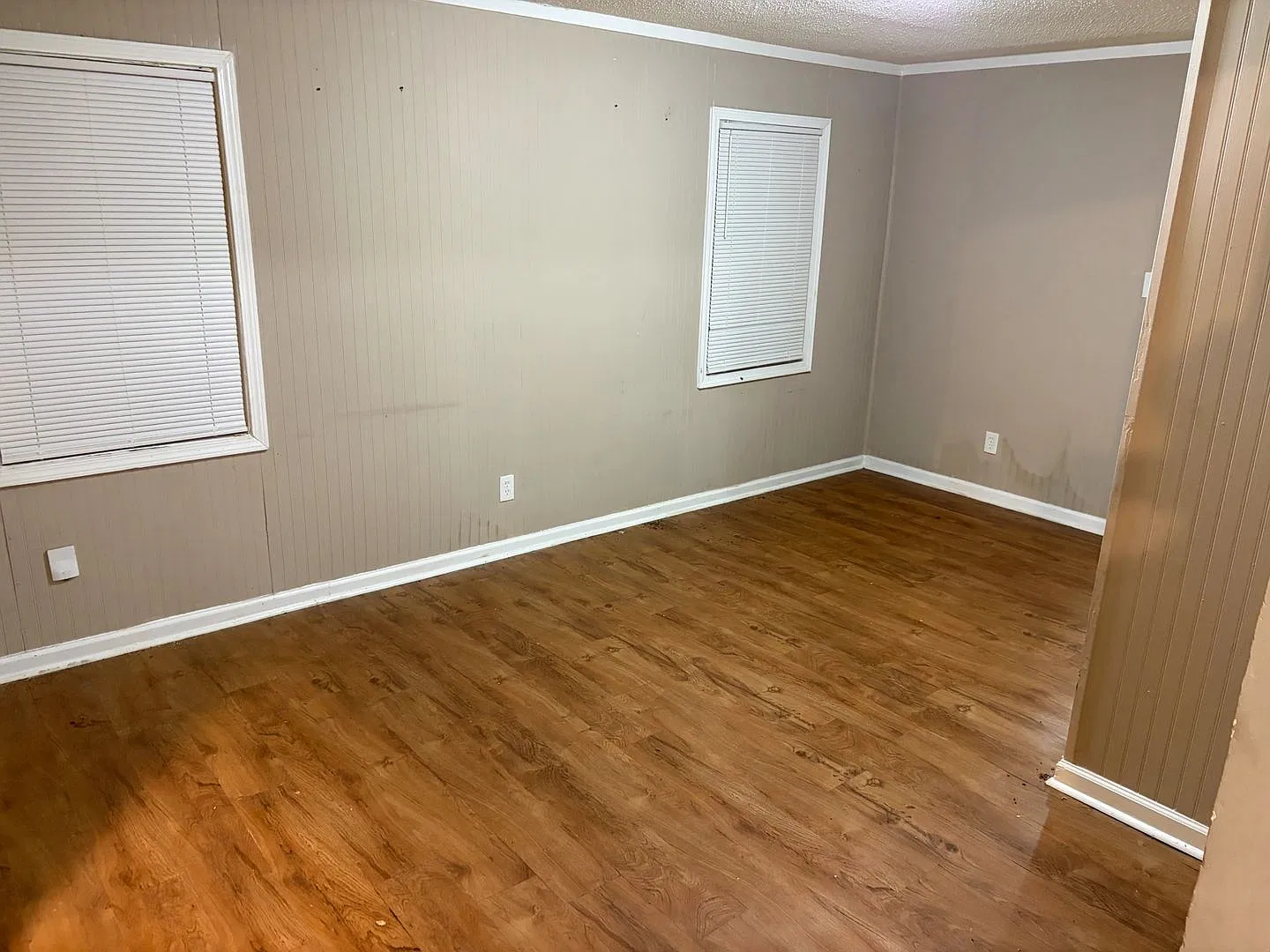 Newly Renovated 5BR Home in Memphis Housing Vouchers Accepted! — Photo 3