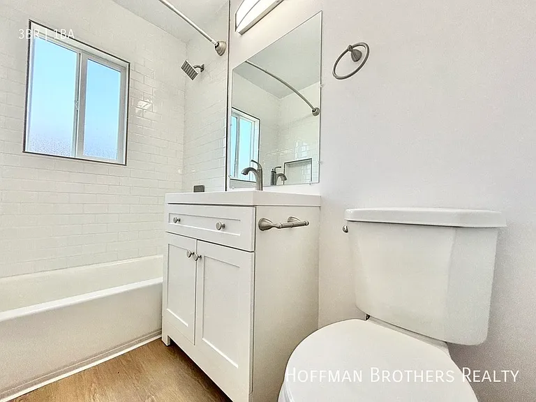 327 S Avenue 59 #3 — Photo 11