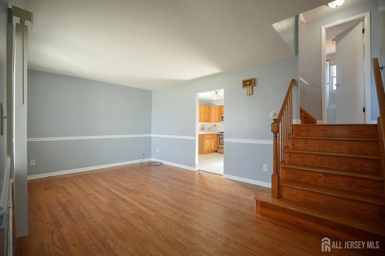 4 bed, 2.0 bath, 1150 sqft, $3,550 — Photo 4