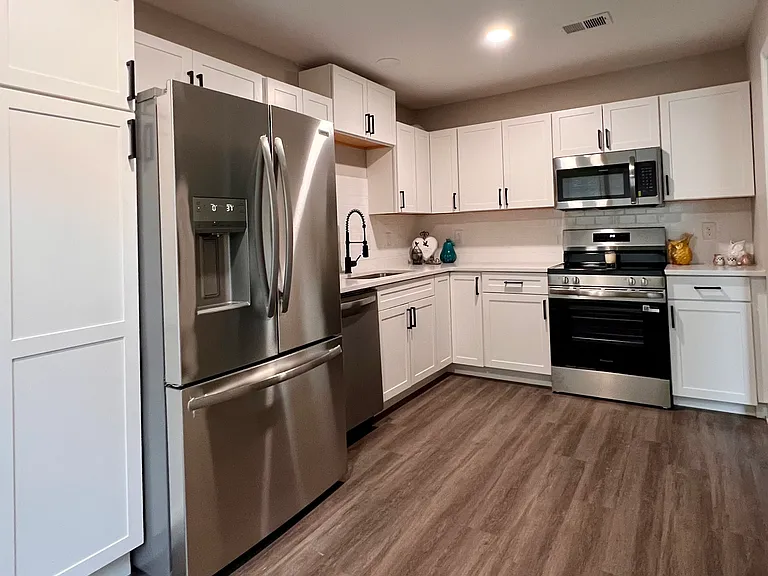 3405 Old Anderson Rd #102B — Photo 2