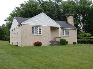 427 Willow Crossing Rd, Greensburg, PA 15601