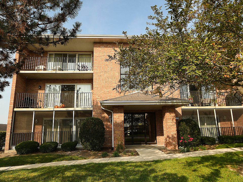 1st image of 5610 158th St APT 102