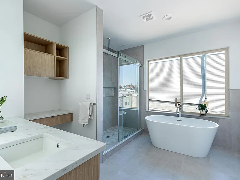 2925 W Master St — Photo 10