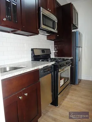 Rented by Brownstone Real Estate | media 25