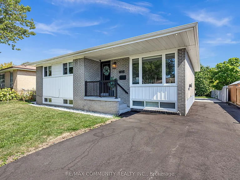 733 Lublin Ave — Photo 16