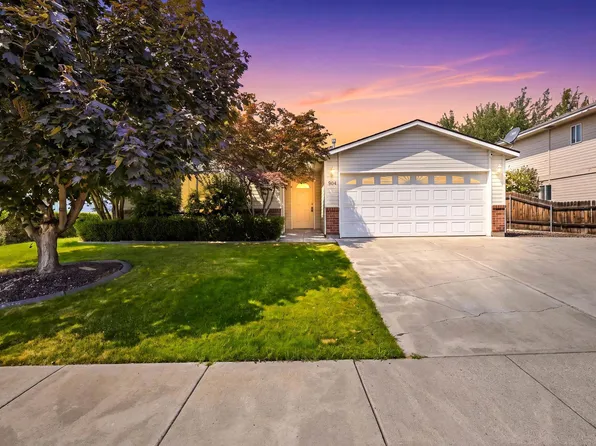 904 S Arthur Pl, Kennewick, WA 99336