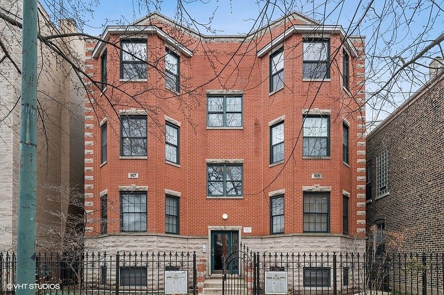 1st image of 907 N Wood St #2N