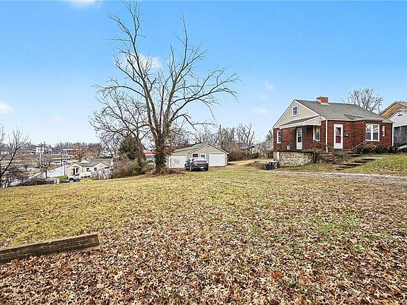 4th image of 5131 N Lister Ave