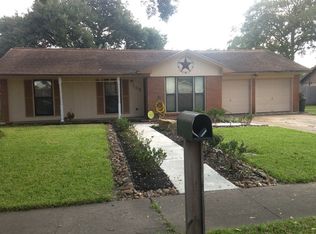 700 Northridge St, Angleton, TX 77515