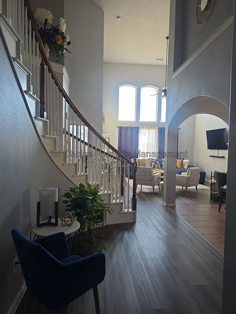 4 bed, 2.0 bath, 3463 sqft, $3,595 — Photo 4