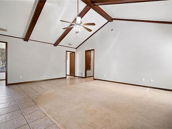 4th image of 106 Lively Cir
