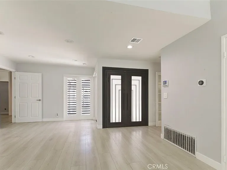 9450 Tampa Ave — Photo 12