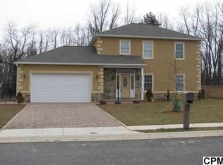 207 White Oak Cir, Mount Holly Springs, PA 17065