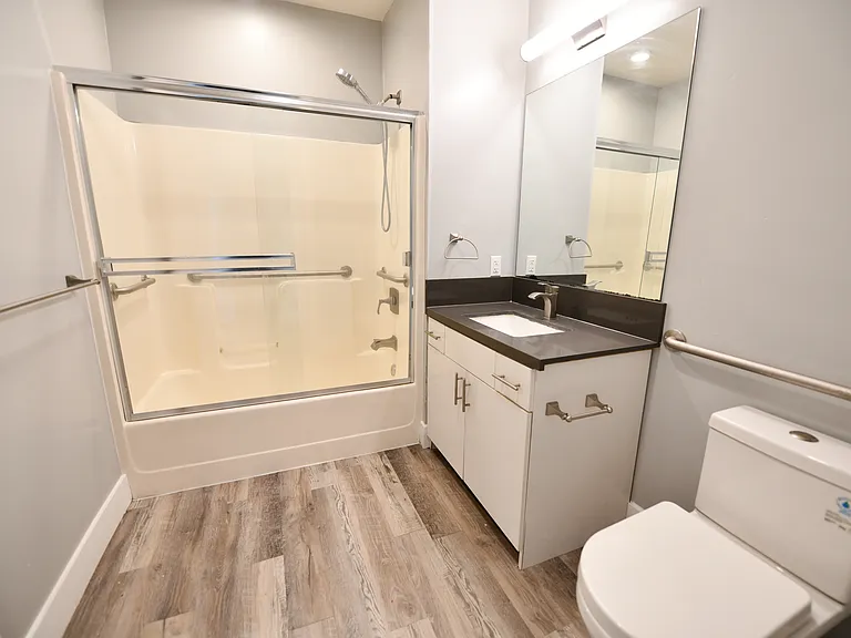 8465 Broadway #301 — Photo 16