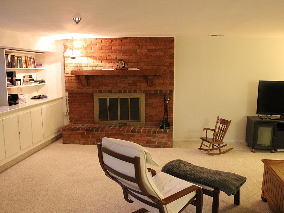 1st image of 133 Lake Forest Dr