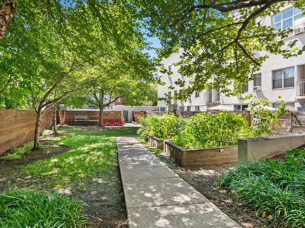 204 Huntington Street image 11 of 12