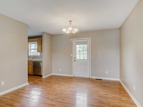 3rd image of 244 Amber Ct