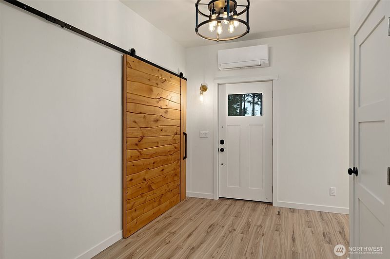 5th image of 1580 West Beach Road