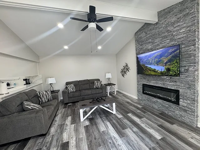 3007 Warrington Dr — Photo 18