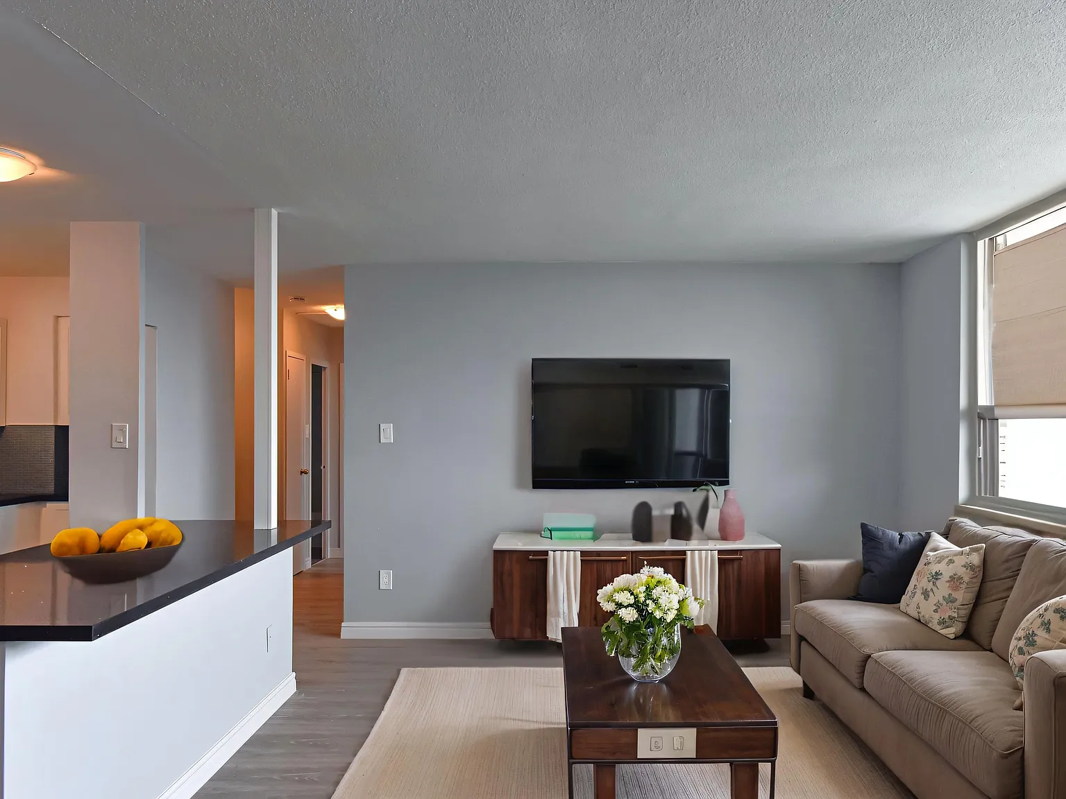 2185 Lawrence Avenue East — Photo 4
