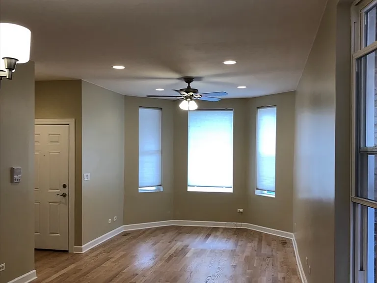 2334 W Augusta Blvd #3R — Photo 3