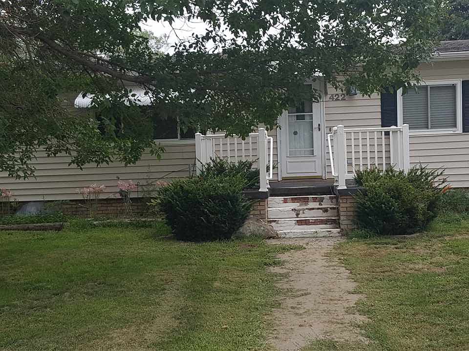 1st image of 422 Silver St