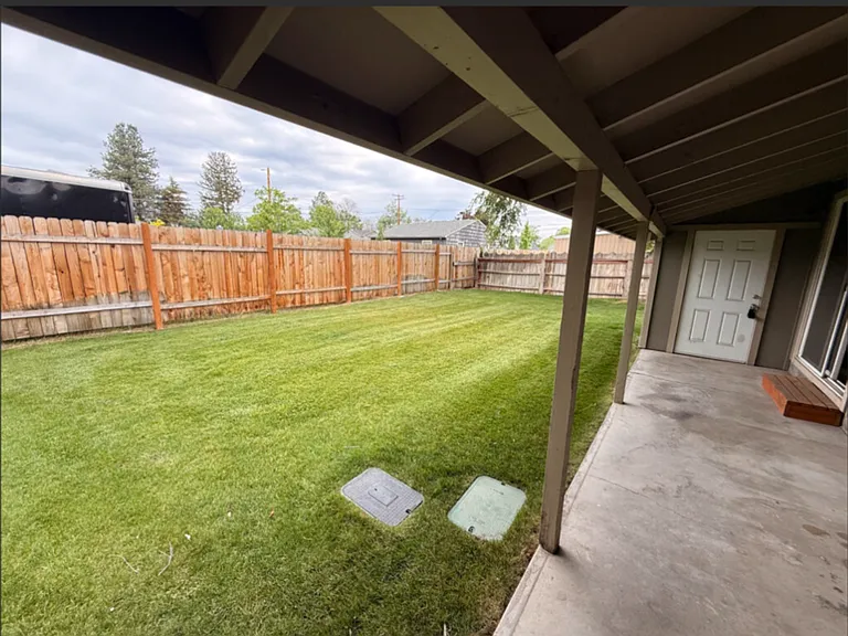 215 NW Canal Blvd #6 — Photo 12