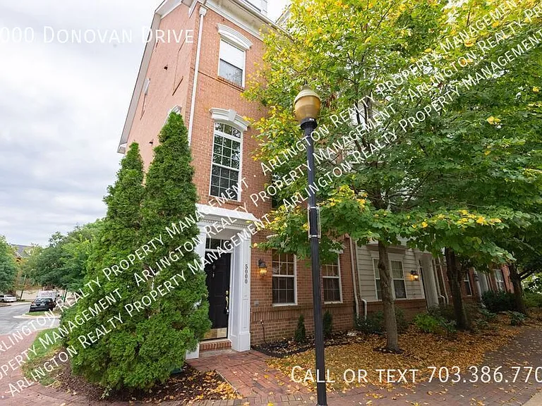 5000 Donovan Dr — Photo 2