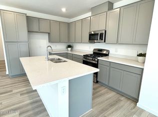 4562 S Park Grove St #201, Gilbert, AZ 85297