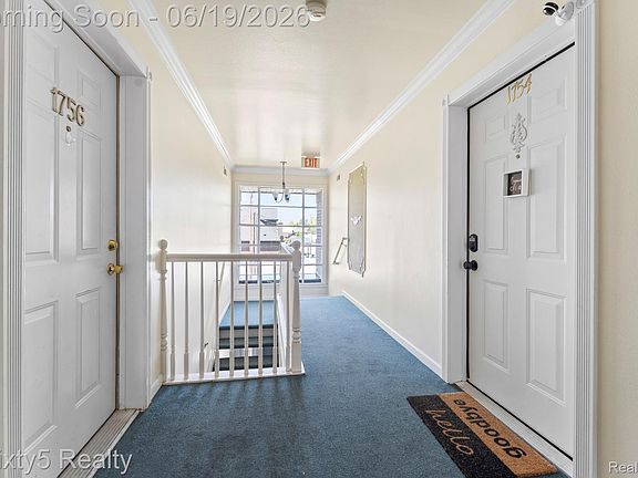 3rd image of 1756 Fort St