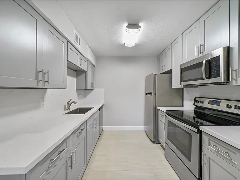 845 Augusta Dr #45 — Photo 6