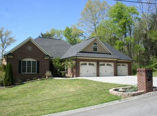 203 Lagoon Dr, Clinton, TN 37716