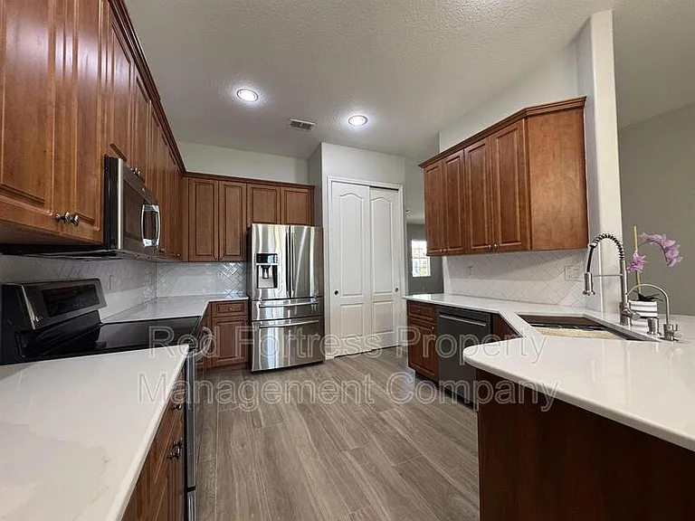 2531 Sawgrass Lake Ct — Photo 11