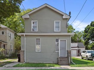 1024 Pearl St, Racine, WI 53403
