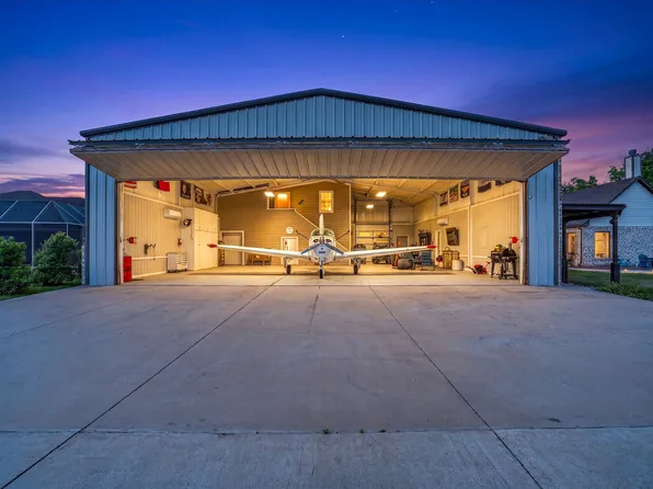 4103 King Air Ct, Granbury, TX 76049