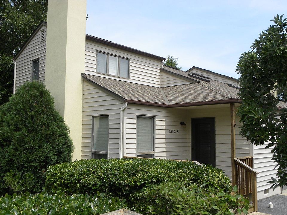 1st image of 302A Bayberry Ct
