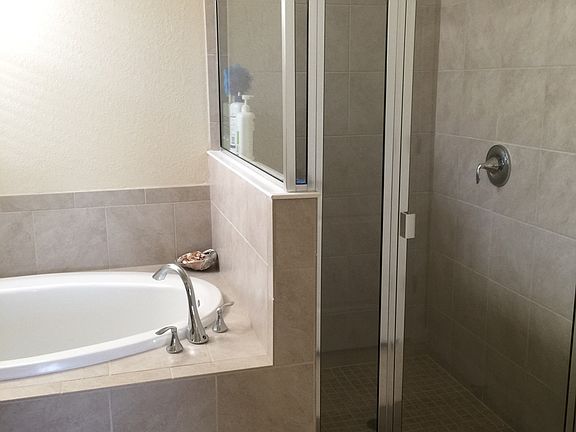 3rd image of 2456 Keystone Lake Dr