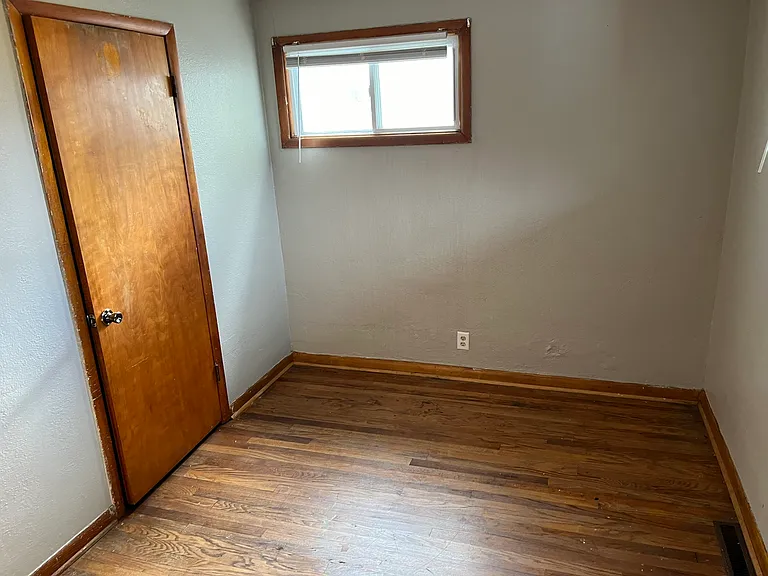 109 W Marsile St — Photo 8