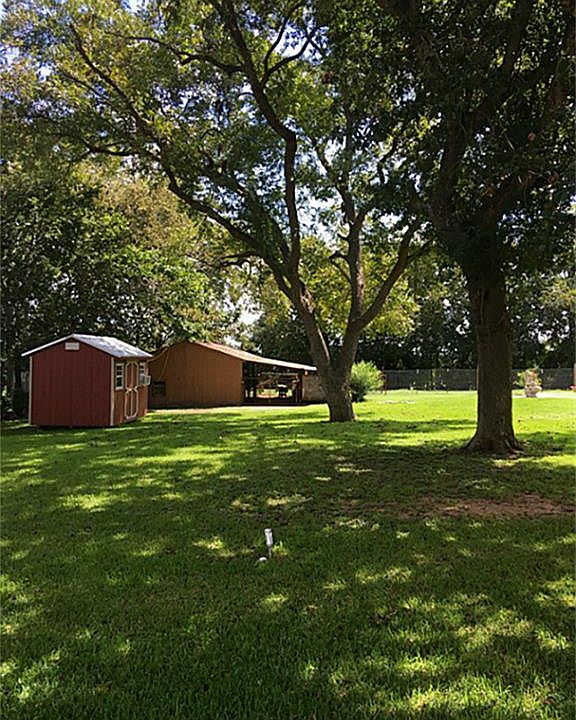 1st image of 2215 Highway 290 E