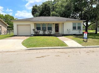 703 Hackberry, Ganado, TX 77962