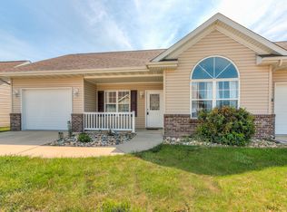 504 Douglas Dr, Gibson City, IL 60936