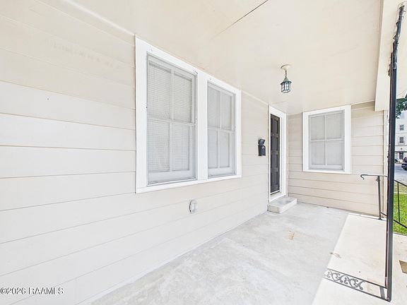 3rd image of 115 Ryan St