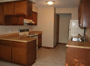 975 10th Ave NW, Altoona, IA 50009