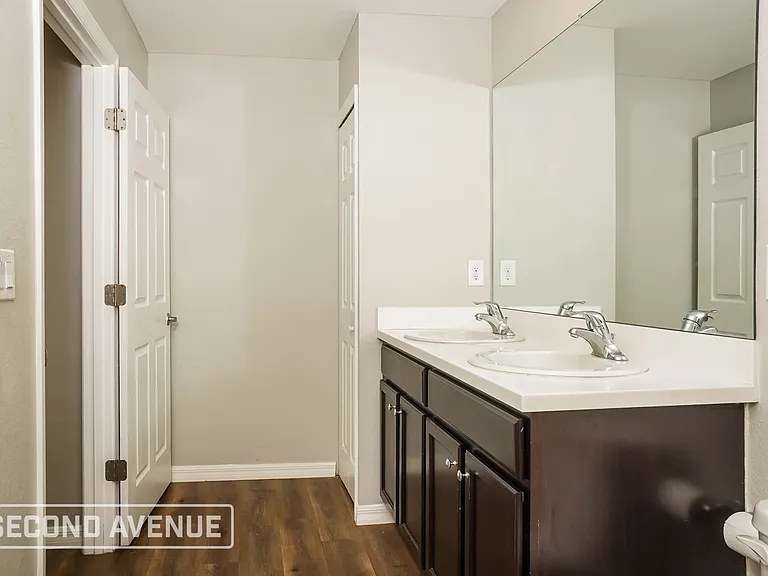 486 Hoffer St — Photo 13