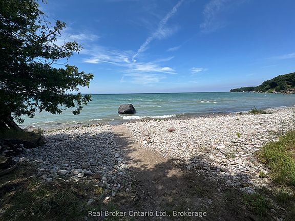 5th image of 1948 Tiny Beaches Rd S